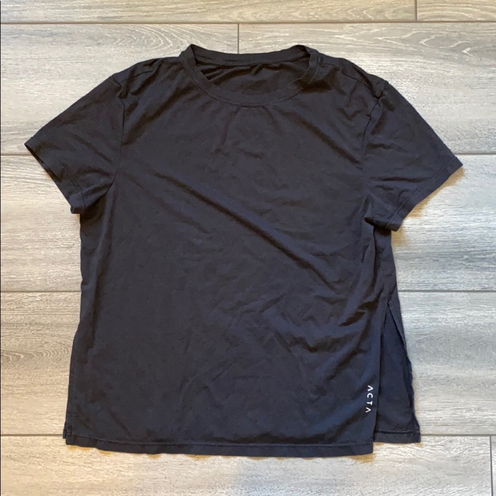 Size Medium Acta Wear Black Shirt
